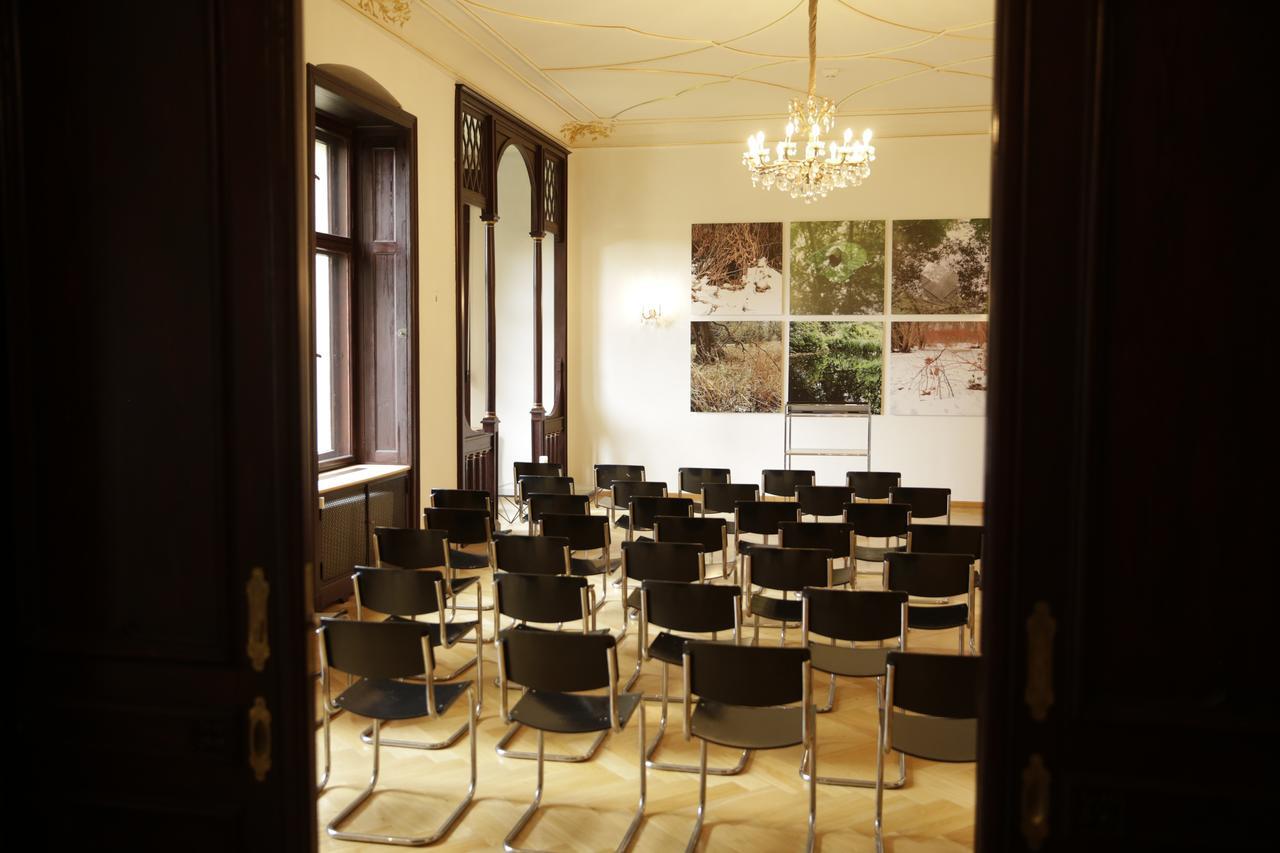 Romantik Hotel Schloss Reichenow Экстерьер фото