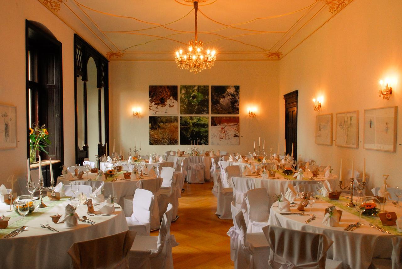 Romantik Hotel Schloss Reichenow Экстерьер фото