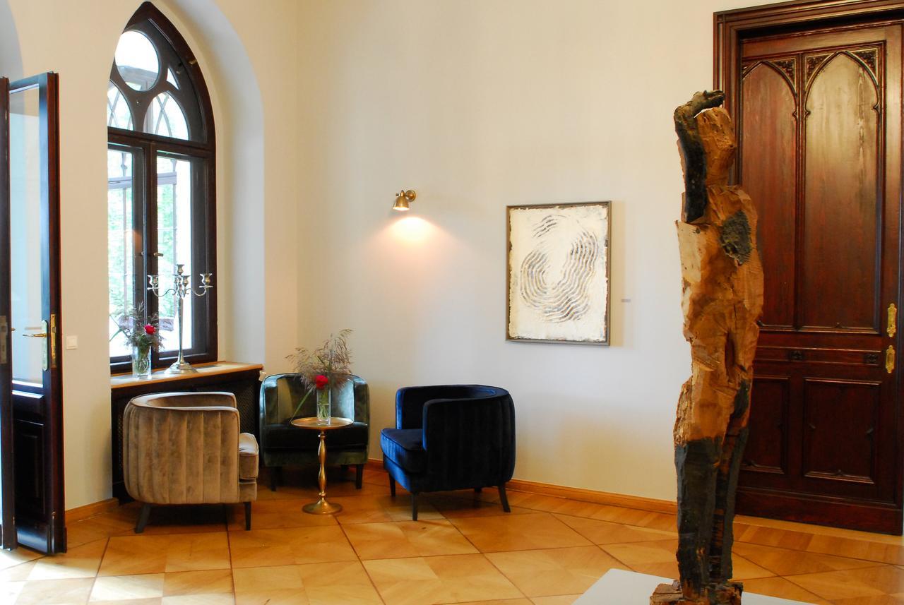 Romantik Hotel Schloss Reichenow Экстерьер фото
