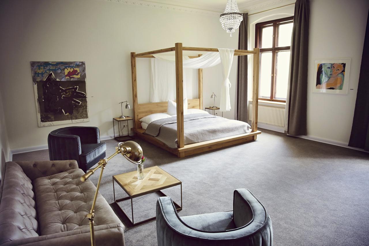 Romantik Hotel Schloss Reichenow Экстерьер фото