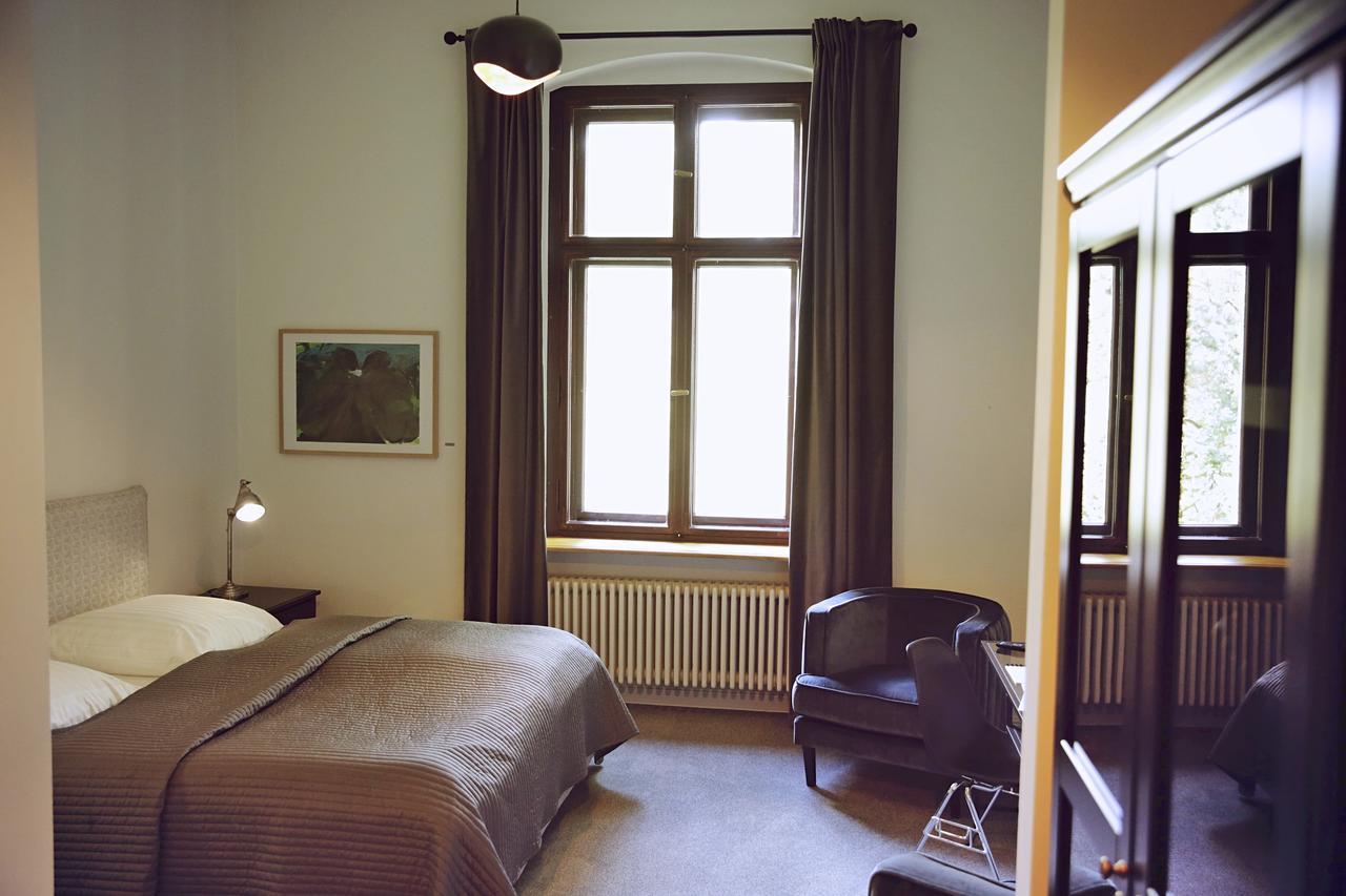 Romantik Hotel Schloss Reichenow Экстерьер фото