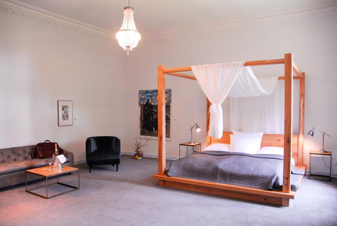 Romantik Hotel Schloss Reichenow Экстерьер фото